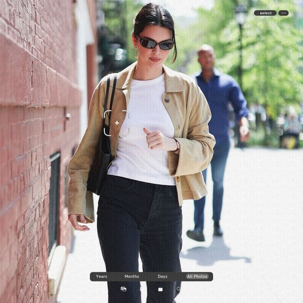 ،23.06 Ꜥℐẹṇṇẹṛ on ³ოay in SoHo, NY; out and about. - a universe of exploding stars