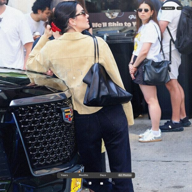 ،25.06 Ꜥℐẹṇṇẹṛ on ³ოay in New York, NY; out and about. - a universe of exploding stars