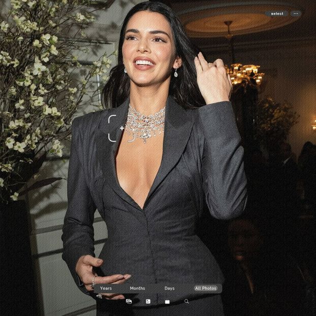 ،01.07 Ꜥℐẹṇṇẹṛ on ⁵ოay in New York, NY; at the Carlyle Hotel. - a universe of exploding stars