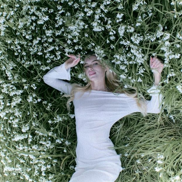 ،06ᵗʰʝul،　⋆☾ℳ̣ọọṇṿẹịḷ‧ silver ℓịg̣ḥṭ. - shut up and look at the moon