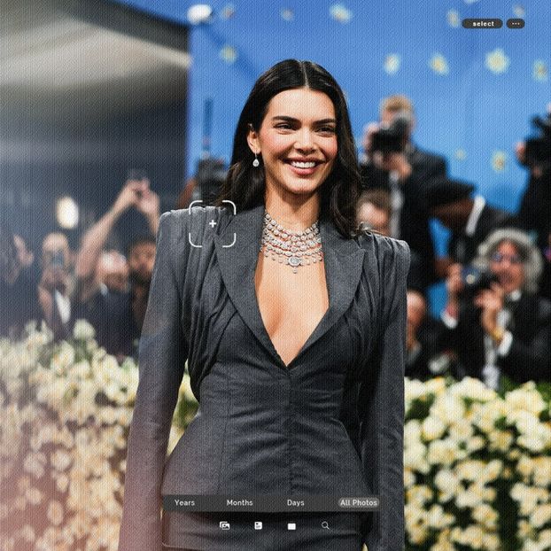 ،12.07 Ꜥℐẹṇṇẹṛ on ⁵ოay in New York, NY; 2025 Met Gala at The Metropolitan Museum of Art. - a universe of exploding stars