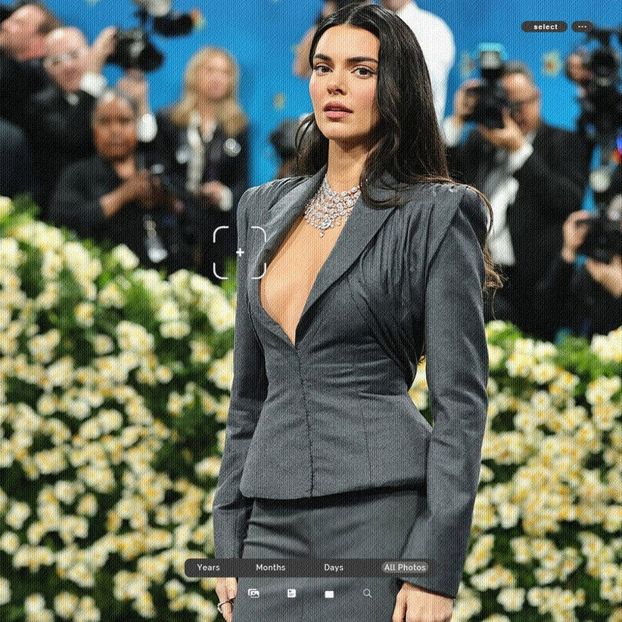 ،18.07 Ꜥℐẹṇṇẹṛ on ⁵ოay in New York, NY; 2025 Met Gala at The Metropolitan Museum of Art. - a universe of exploding stars
