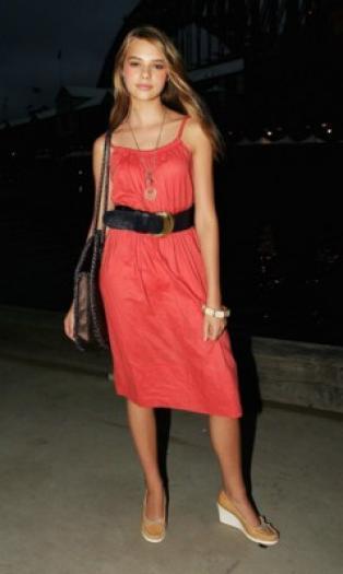 Indiana Evans - Fansuperstar 8