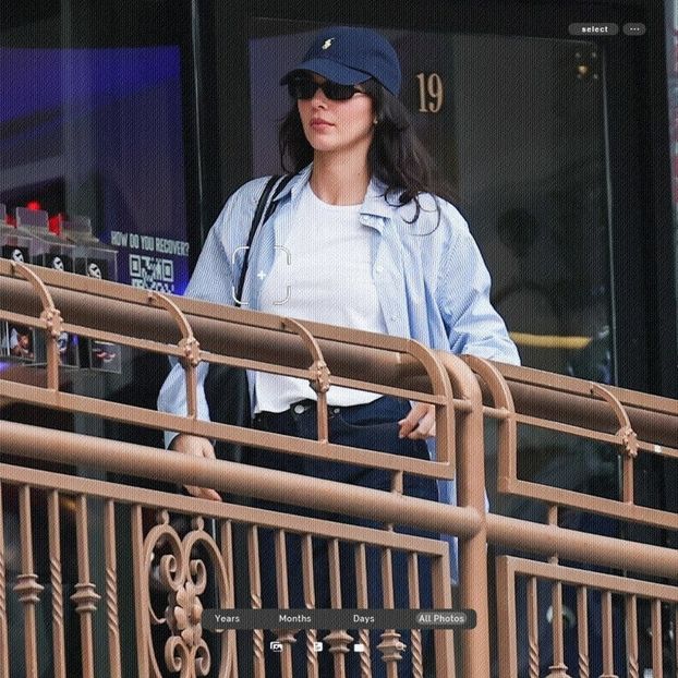 ،29.07 Ꜥℐẹṇṇẹṛ on ⁵ʝun in West Hollywood, CA; leaving Sushi Park Restaurant. - a universe of exploding stars