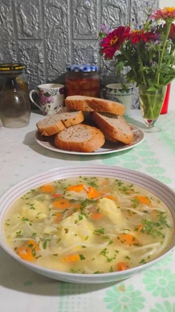Supa de pui cu galuste, paine de casa - Meniul zilei - ce mai gatim azi - idei de retete