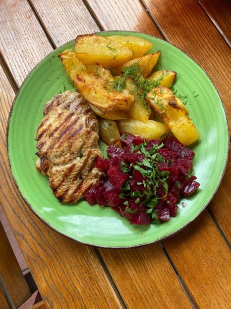 Cotlet de porc la gratar - Meniul zilei - ce mai gatim azi - idei de retete