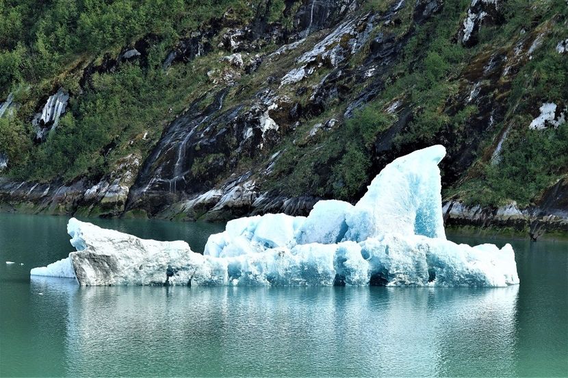Sun Photo A00029 5-25-2022 Ice from the Dawes Glacier in Alaska low resolution - petrecere petreceri fire hot and ice cold