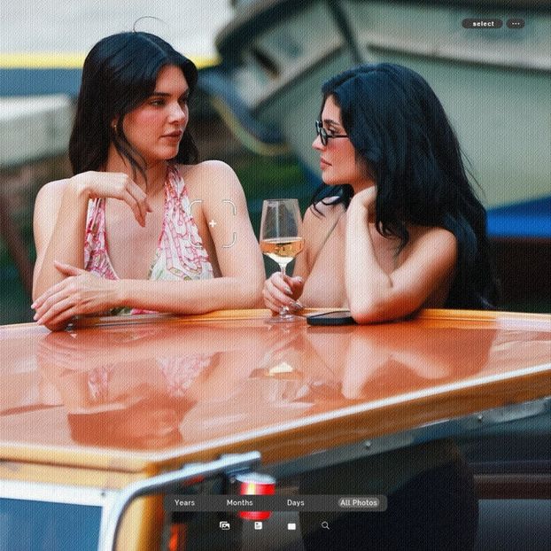 ،06.08 Ꜥℐẹṇṇẹṛ on ²⁶ʝun in Venice, IT; heading to a wedding dinner party. - a universe of exploding stars
