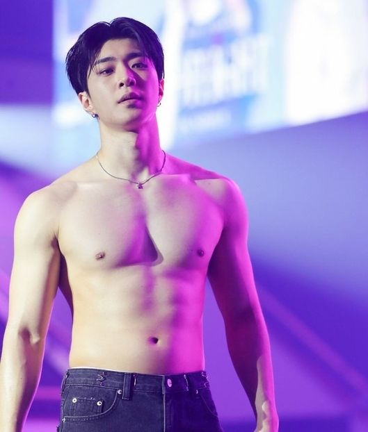 Wyatt (ONF) - Hottest Male KPOP IDOLS