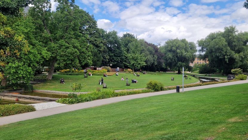  - 2025 Gradina Planten un blomen