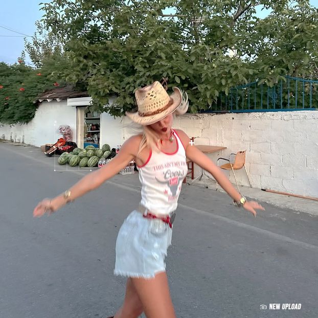 ¹⳽htator　‘ʄᥱᥱḷịṇg⍣ѵịḅrạṇȶ’⸺ᴱᴿᴳᴵ - eyes full of ocean confessions