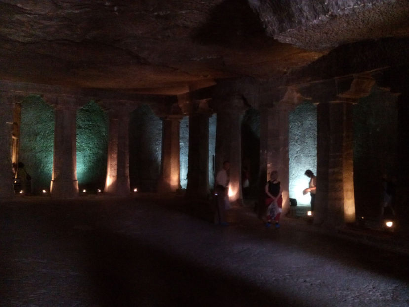 Grota 4 - Ellora - Ajanta