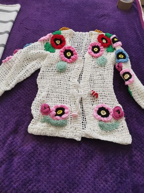  - Haine și jucării II