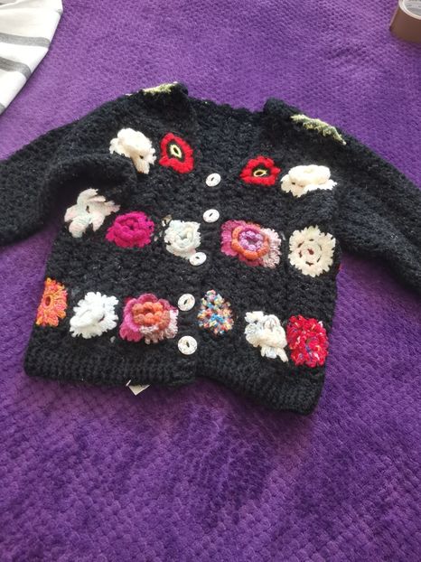  - Haine și jucării II