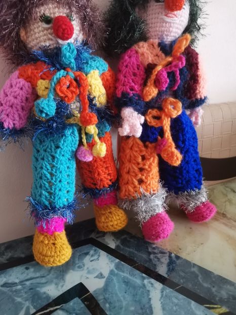  - Haine și jucării II