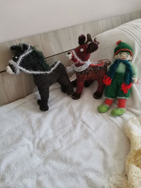  - Haine și jucării II