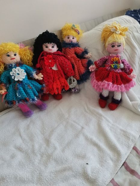  - Haine și jucării II