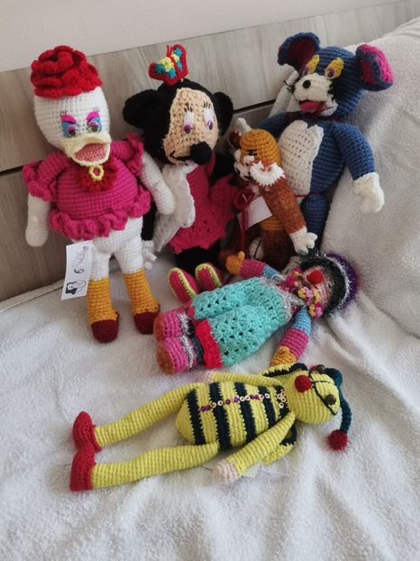  - Haine și jucării II