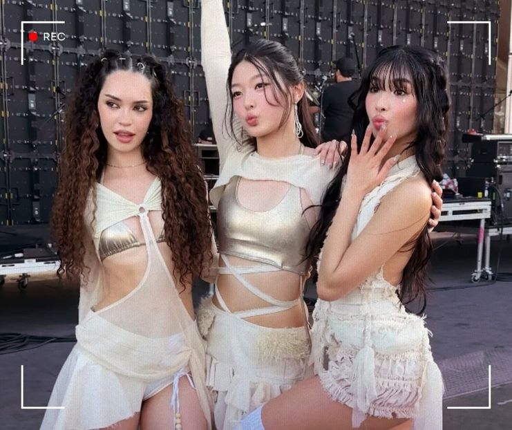 　ᯓ★ ،ᛕatseyeʾsᐟ C̣ạṃẹṛạ♥Ṛọḷḷ · 29.09˒ˊ - let the dawn rest on your lips