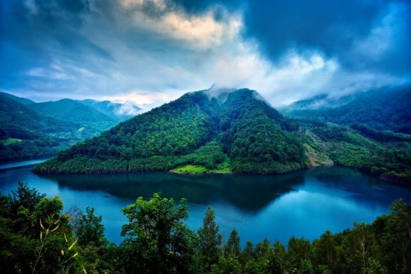 barajul-siriu-768x512 - 2017