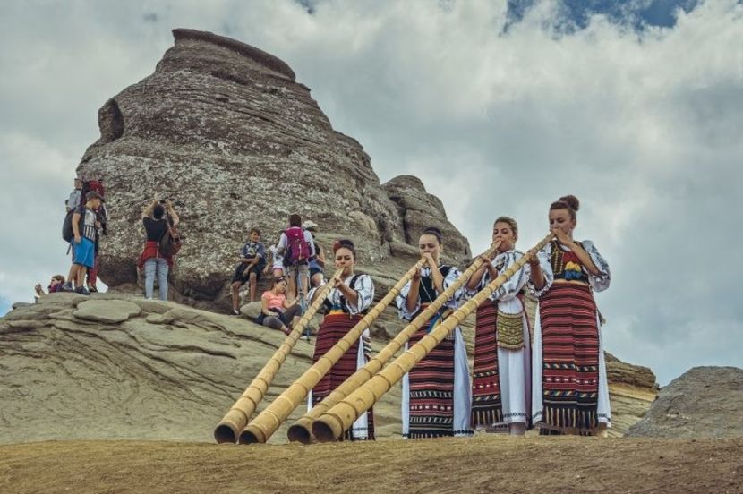 muntii-bucegi-768x511 - 2017