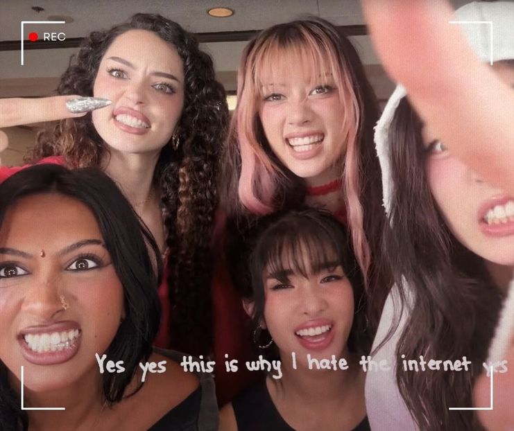 　ᯓ★ ،ᛕatseyeʾsᐟ C̣ạṃẹṛạ♥Ṛọḷḷ · 08.10˒ˊ - let the dawn rest on your lips