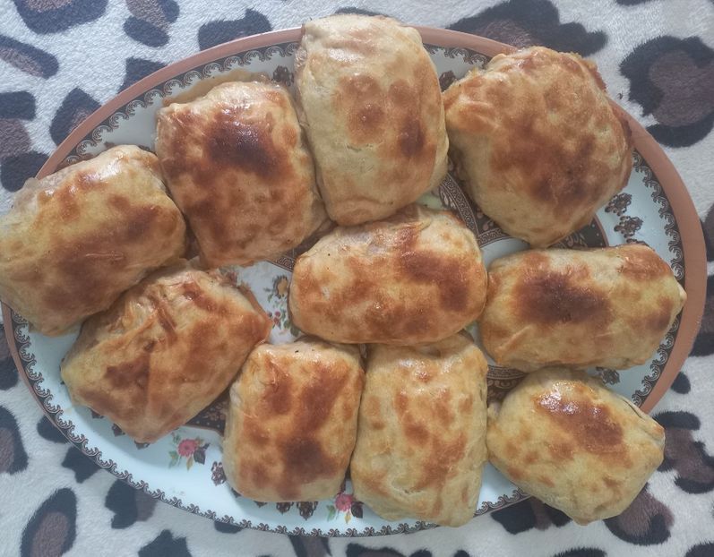 Placinte cu mere si scortisoara si foi subtiri, de casa - Retete 2