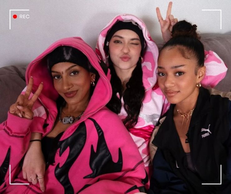 　ᯓ★ ،ᛕatseyeʾsᐟ C̣ạṃẹṛạ♥Ṛọḷḷ · 19.10˒ˊ - let the dawn rest on your lips