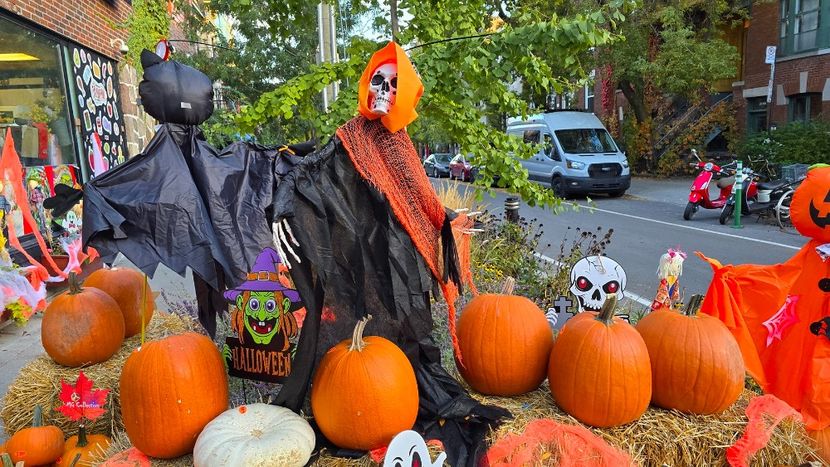 Halloween DECO 1 - F - FUNNY and FANTASY