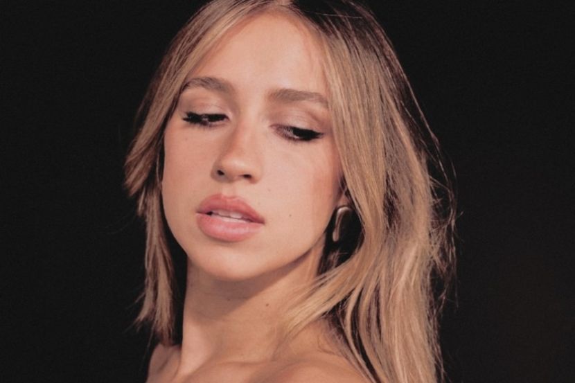 ᐟssᴉɯⳎossessive♡Ṭạṭẹℳ̣c̣Ṛạẹ 　 　²⁷Ocɬ˓ - Time melts slow in endless nights