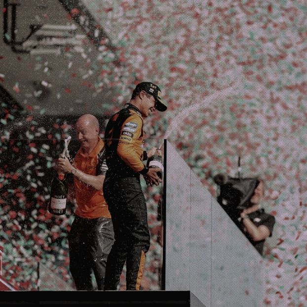 ︠ℒ̣ạṇḍọNorrıs⁴ ˊⲘcLaren♥ˋ 31ˢᵗOct. - Drifting between two heartbeats