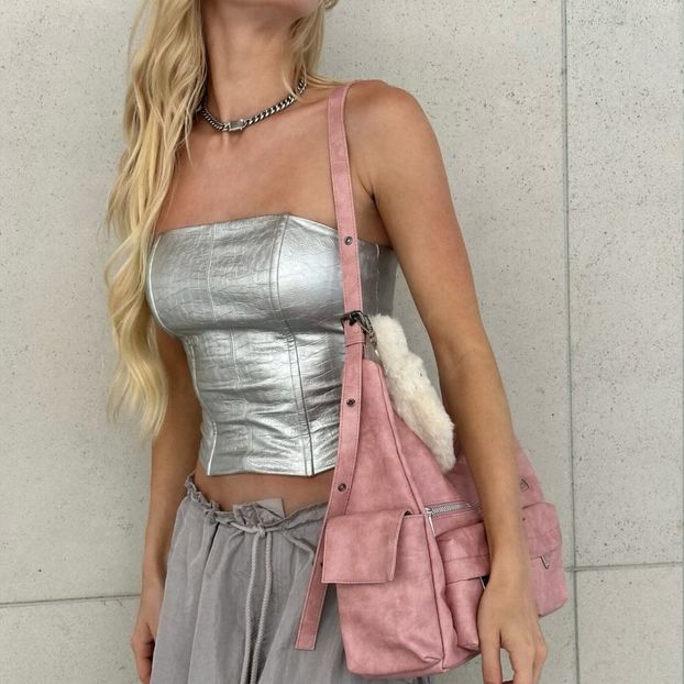 ،03ʳᵈꫜov،　⋆☾ℳ̣ọọṇṿẹịḷ‧ silver ℓịg̣ḥṭ. - shut up and look at the moon