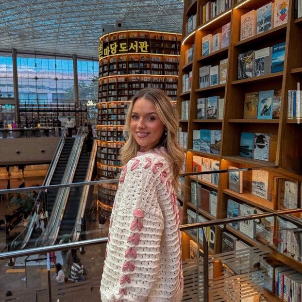 -`ღ´- уαииα яєα∂ѕ, ¢σитєит ¢яєαтσя -`ღ´- - HERstory of the world