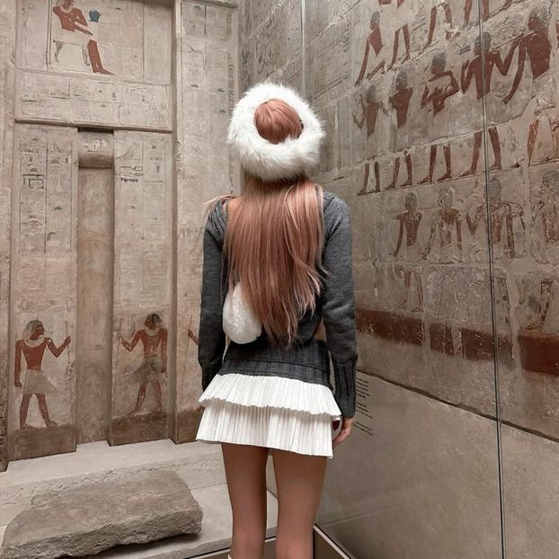 ،11ᵗʰꫜov،　⋆☾ℳ̣ọọṇṿẹịḷ‧ silver ℓịg̣ḥṭ. - shut up and look at the moon