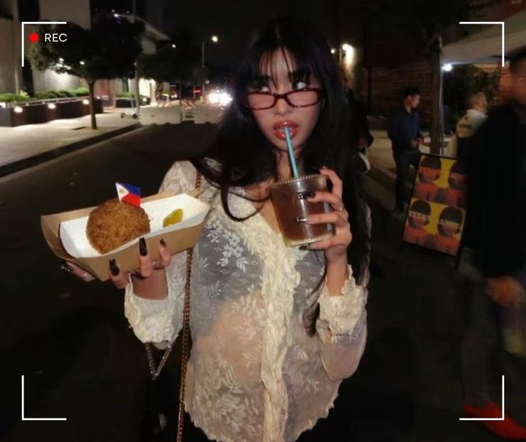 　ᯓ★ ،ᛕatseyeʾsᐟ C̣ạṃẹṛạ♥Ṛọḷḷ · 12.11˒ˊ - let the dawn rest on your lips