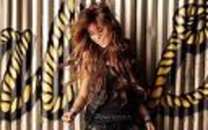 imagesCADHZAM0 - mIlEy cYrUs