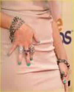 imagesCADTCZ3P - mIlEy cYrUs