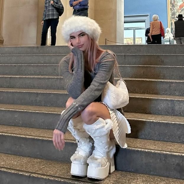 ،12ᵗʰꫜov،　⋆☾ℳ̣ọọṇṿẹịḷ‧ silver ℓịg̣ḥṭ. - shut up and look at the moon