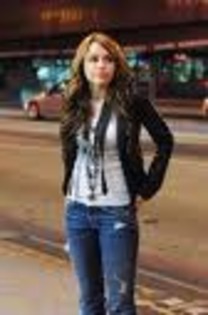 imagesCANL3KWR - mIlEy cYrUs