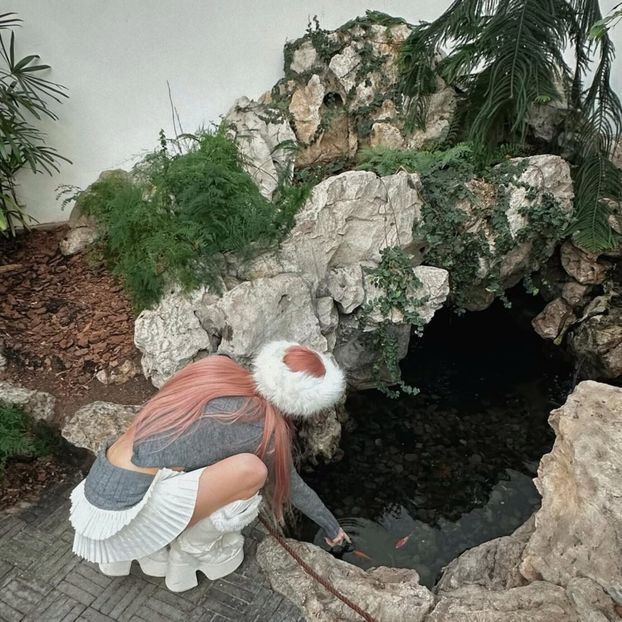 ،15ᵗʰꫜov،　⋆☾ℳ̣ọọṇṿẹịḷ‧ silver ℓịg̣ḥṭ. - shut up and look at the moon