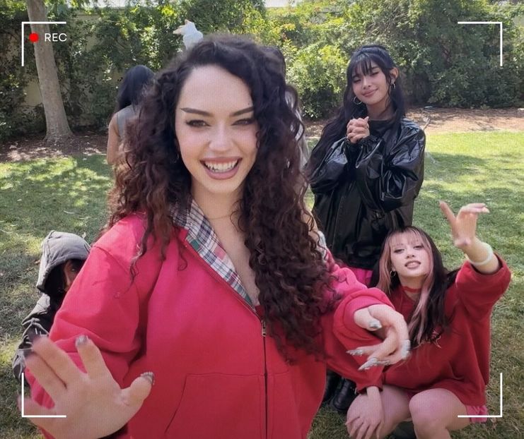 　ᯓ★ ،ᛕatseyeʾsᐟ C̣ạṃẹṛạ♥Ṛọḷḷ · 17.11˒ˊ - let the dawn rest on your lips