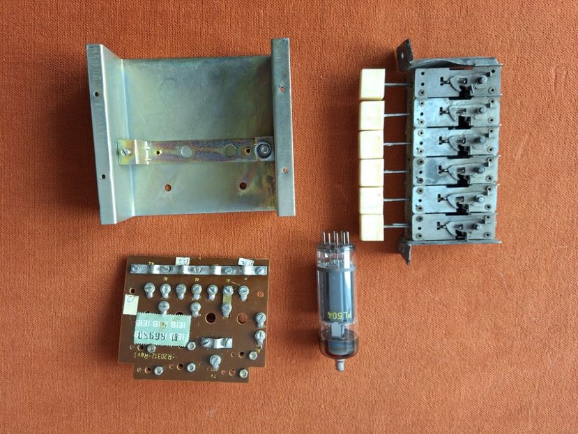 20251116_085632(0) - componente radio lampi