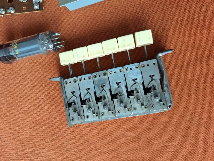  - componente radio lampi