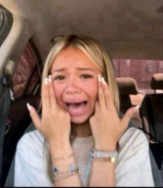 Amc eu vin cu ploturi si personaje si deuxmoi ma pune sa-i caut/editez si pozele - love and other horrible things