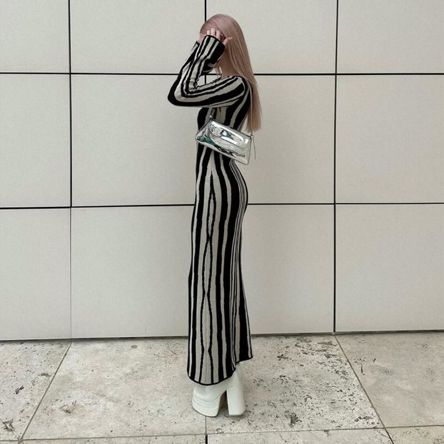 ،19ᵗʰꫜov،　⋆☾ℳ̣ọọṇṿẹịḷ‧ silver ℓịg̣ḥṭ. - shut up and look at the moon