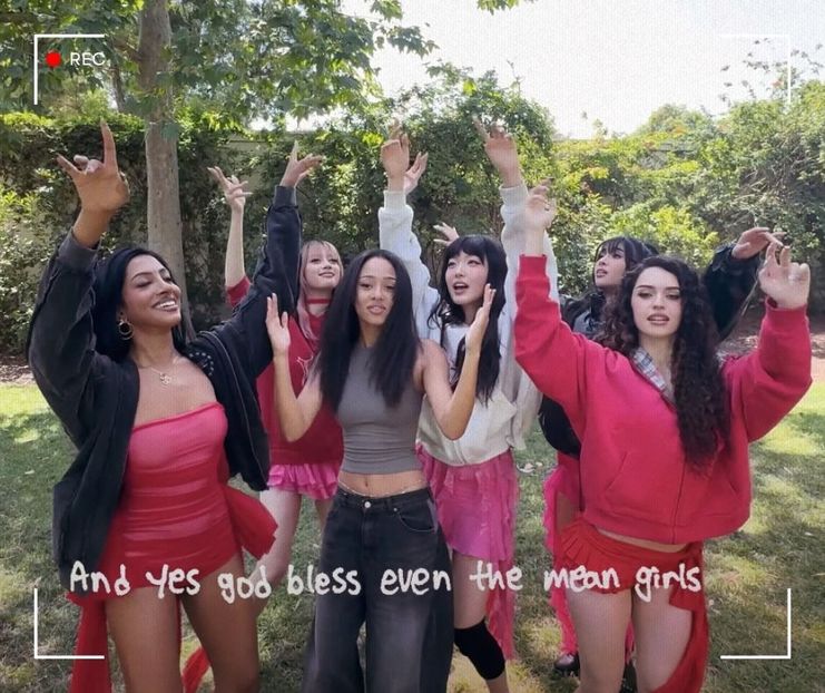 　ᯓ★ ،ᛕatseyeʾsᐟ C̣ạṃẹṛạ♥Ṛọḷḷ · 24.11˒ˊ - let the dawn rest on your lips