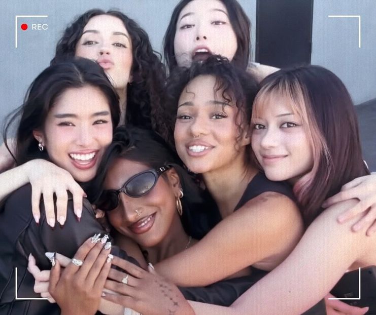 　ᯓ★ ،ᛕatseyeʾsᐟ C̣ạṃẹṛạ♥Ṛọḷḷ · 25.11˒ˊ - let the dawn rest on your lips