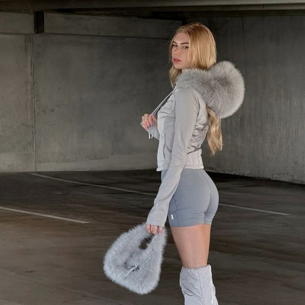 ،28ᵗʰꫜov،　⋆☾ℳ̣ọọṇṿẹịḷ‧ silver ℓịg̣ḥṭ. - shut up and look at the moon