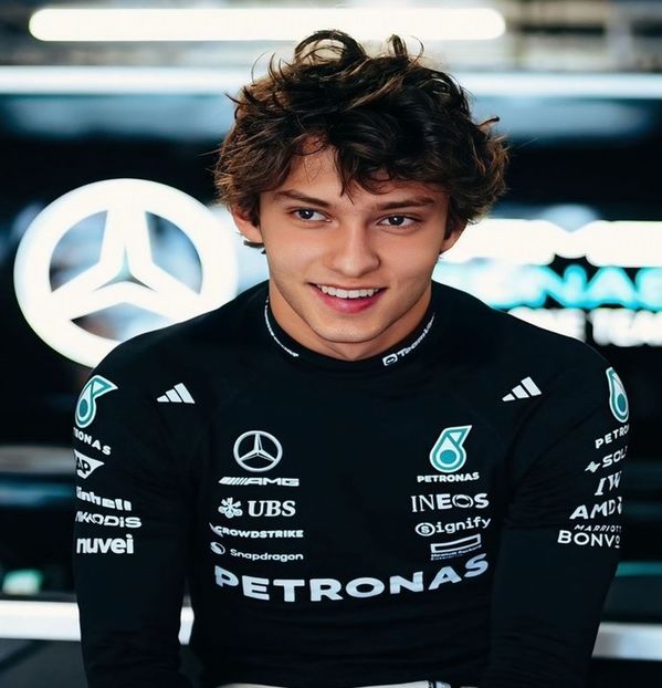 ⁽ˡᵛ⁾ Emptiness  ʰᵉ ᵍᵒᵗ Kimi Antonelli لقد - Les des Coeurs silencieux