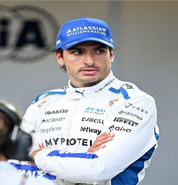 ⁽ˣˡˡ⁾  x7Captivate  ʰᵉ ᵍᵒᵗ Carlos Sainz لقد - Les des Coeurs silencieux